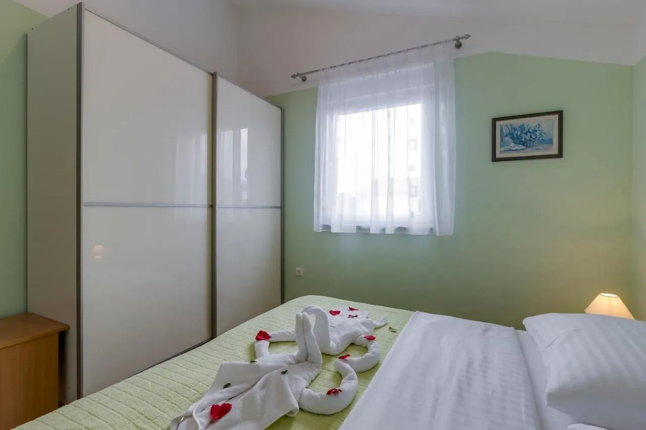 Alisa Apartment Liznjan Croatia
